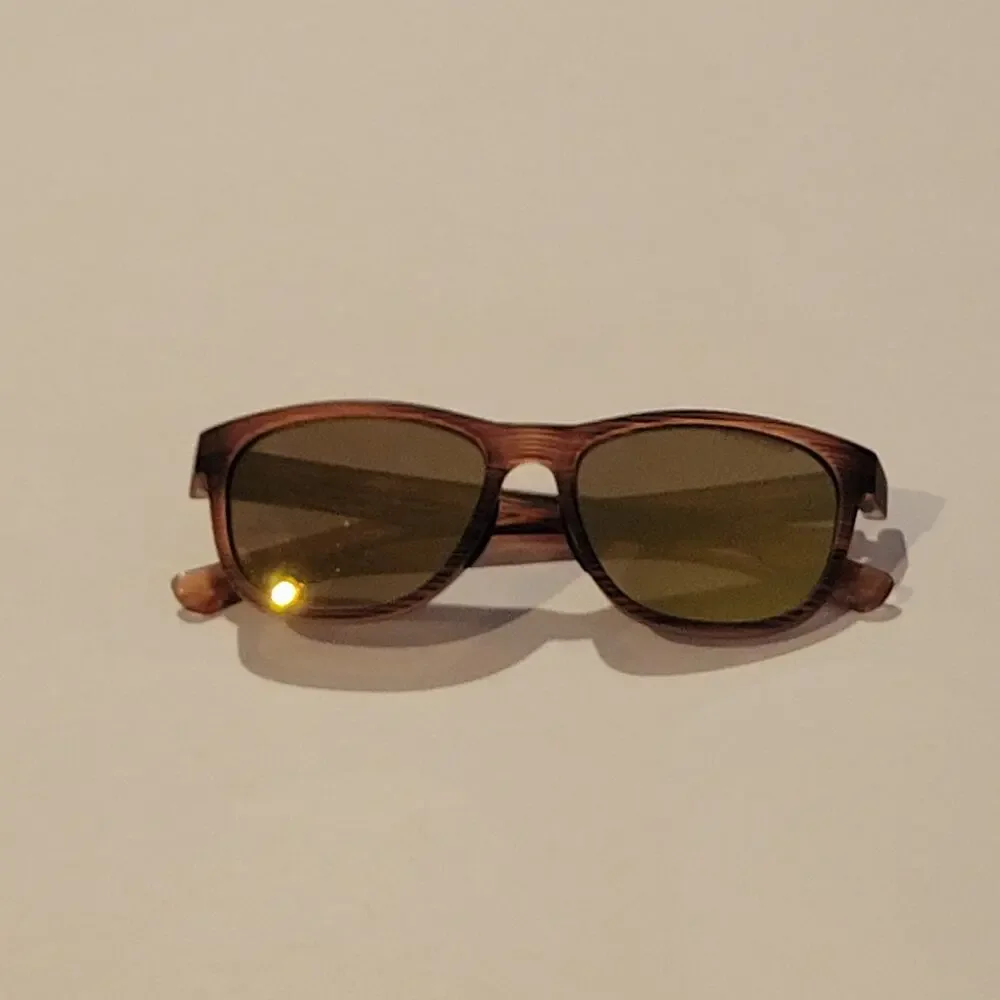 Tifosi Optics SWANK Sunglasses Woodgrain Frame  with Yellow Mirror